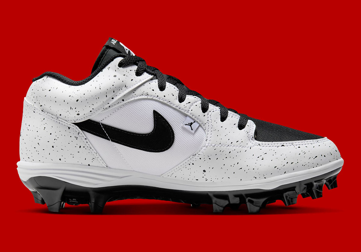Jordan Stadium 90 Football Cleats Hq0210 100 8