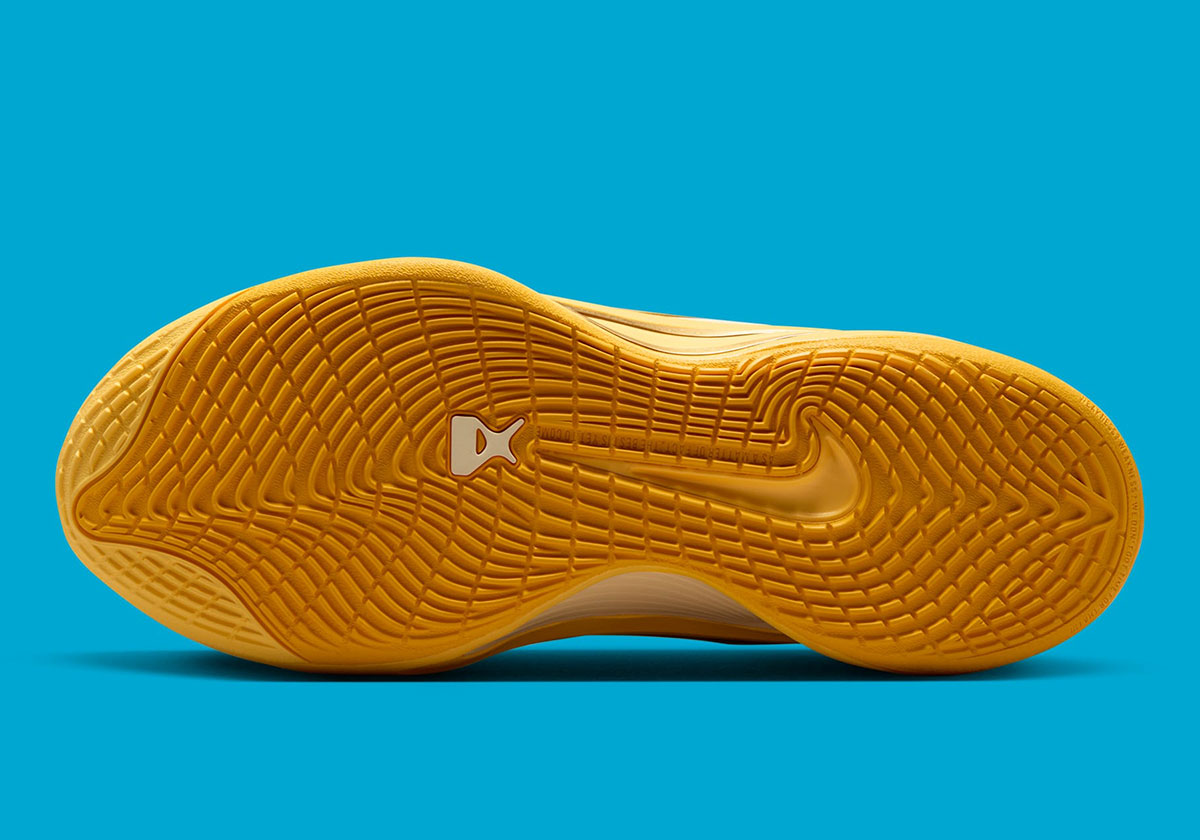 Nike A One Topaz Gold Fz8605 701 1