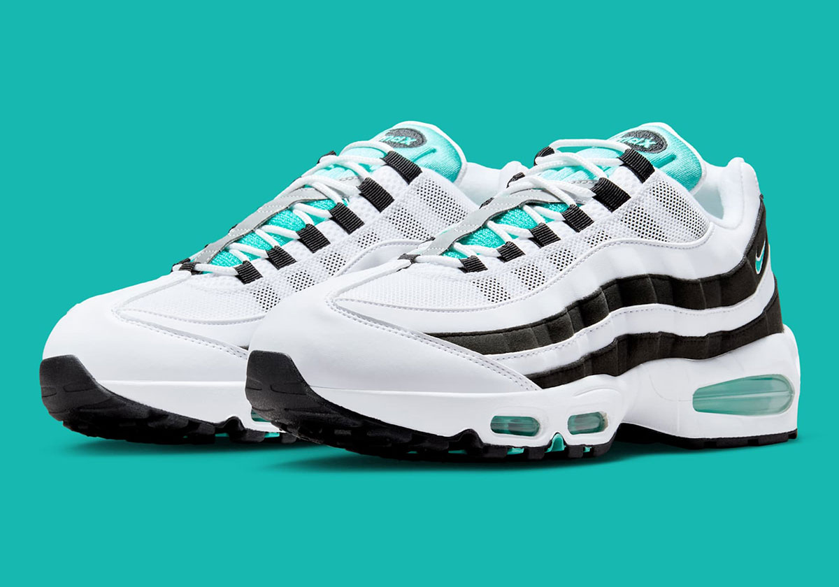 Official Images Of The Nike Air Max 95 OG "Black Border"