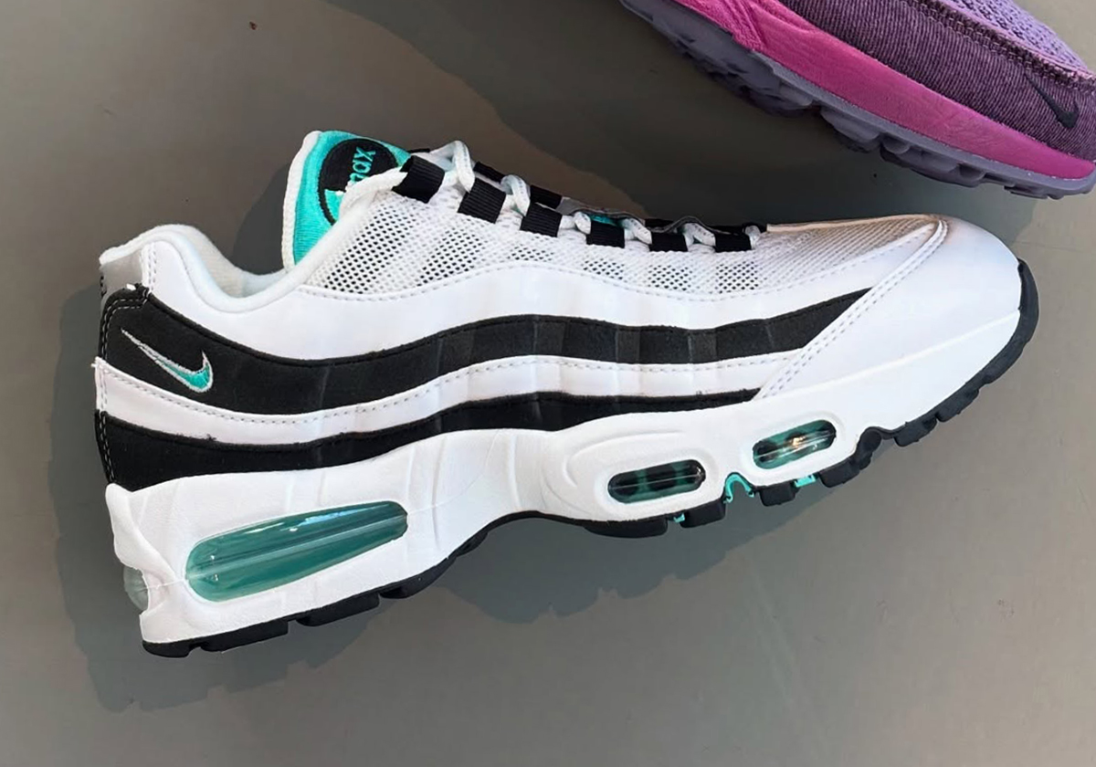 Nike Air Max 95 Og Black Border Release Date