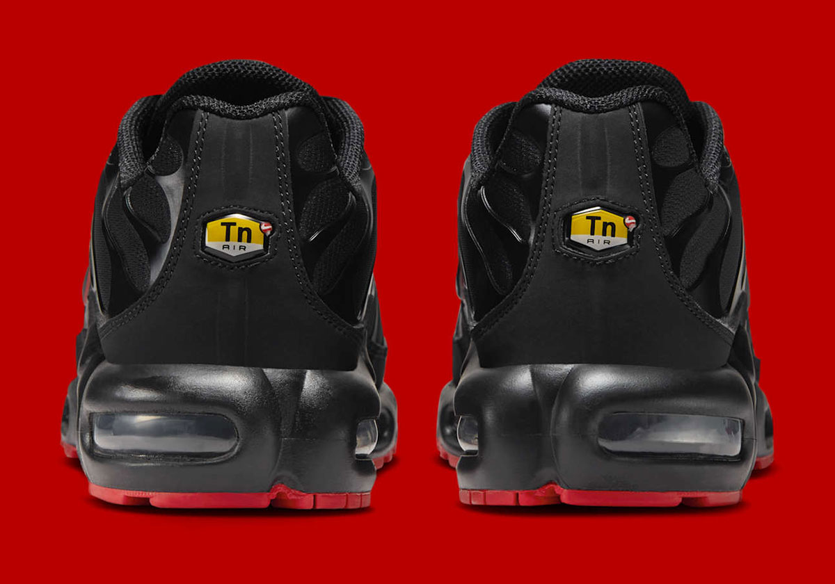 Nike Air Max Plus Black Red Im4868 010 1