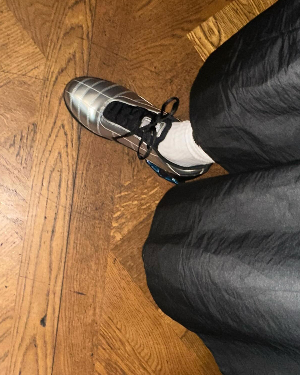 Nike Total 90 Secutor Shox Magia Metallic Silver Black Hq5407 001 4