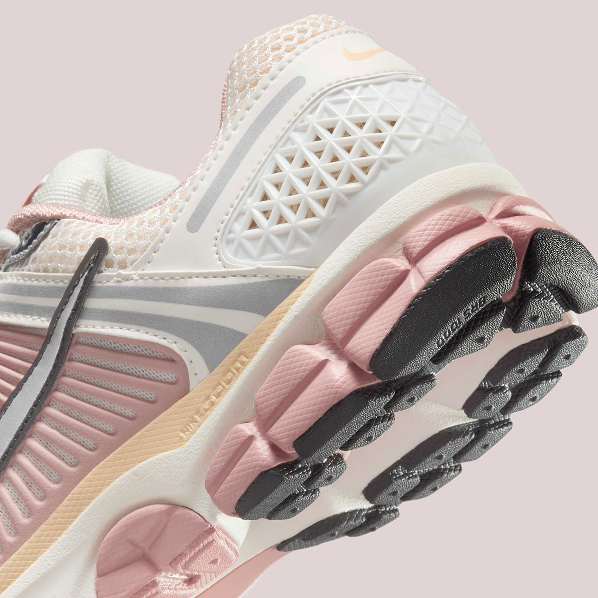 Nike Zoom Vomero 5 Sail Pearl White Particle Pink Hf1877 102 3