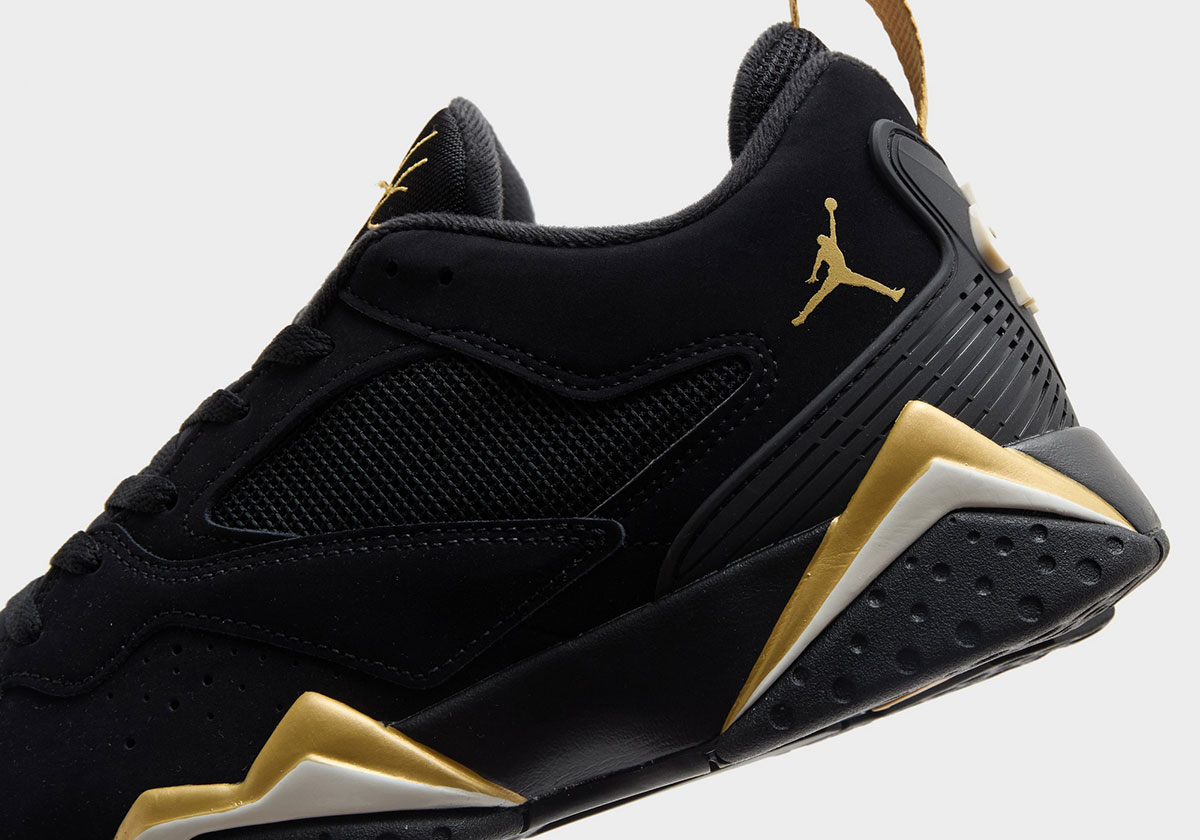 The Jordan MVP 92 Channels Its Own "Golden Moments"