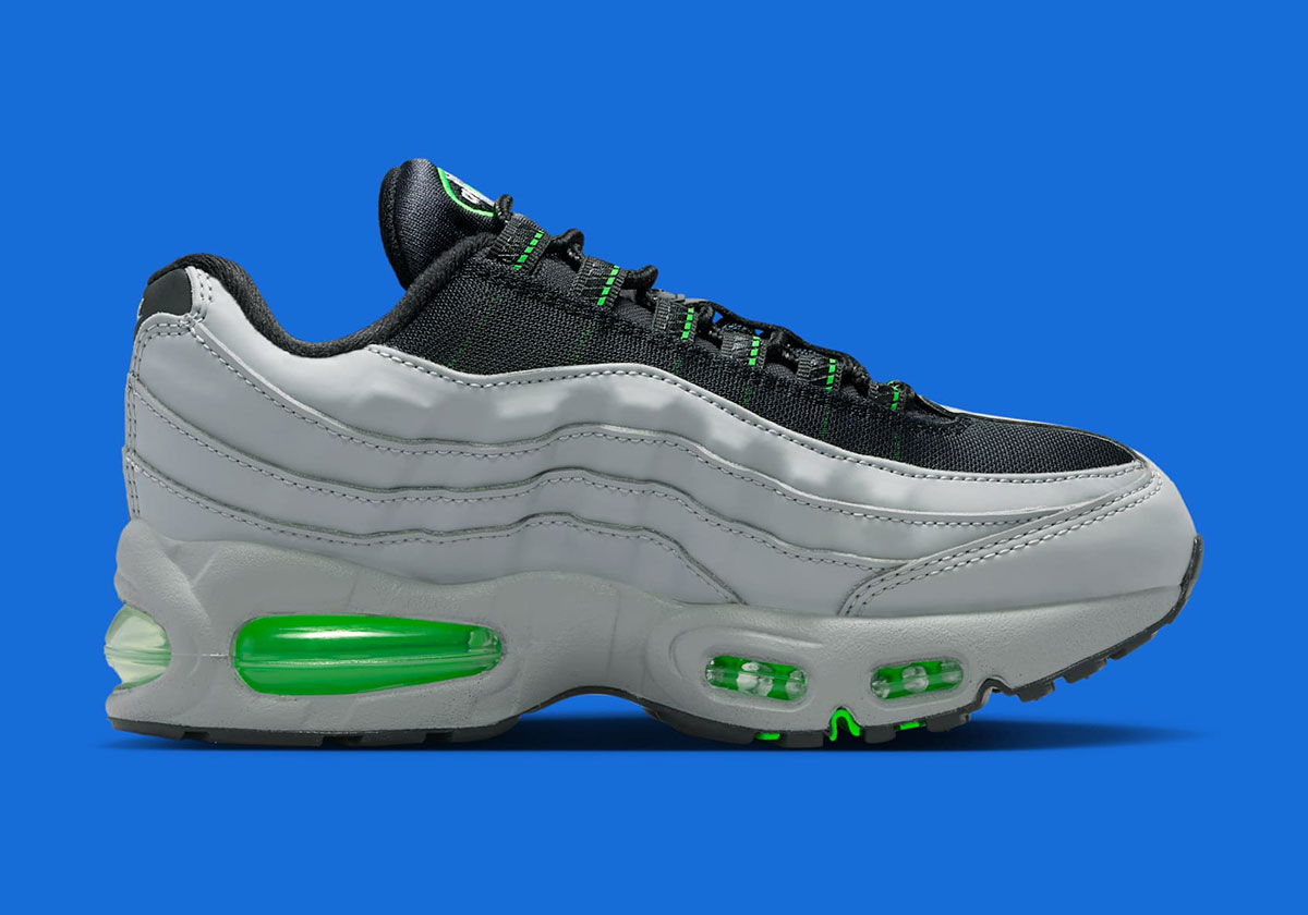 Nike Air Max 95 Og Racing Pack Light Smoke Grey Black Green Strike White Ii4130 012 3