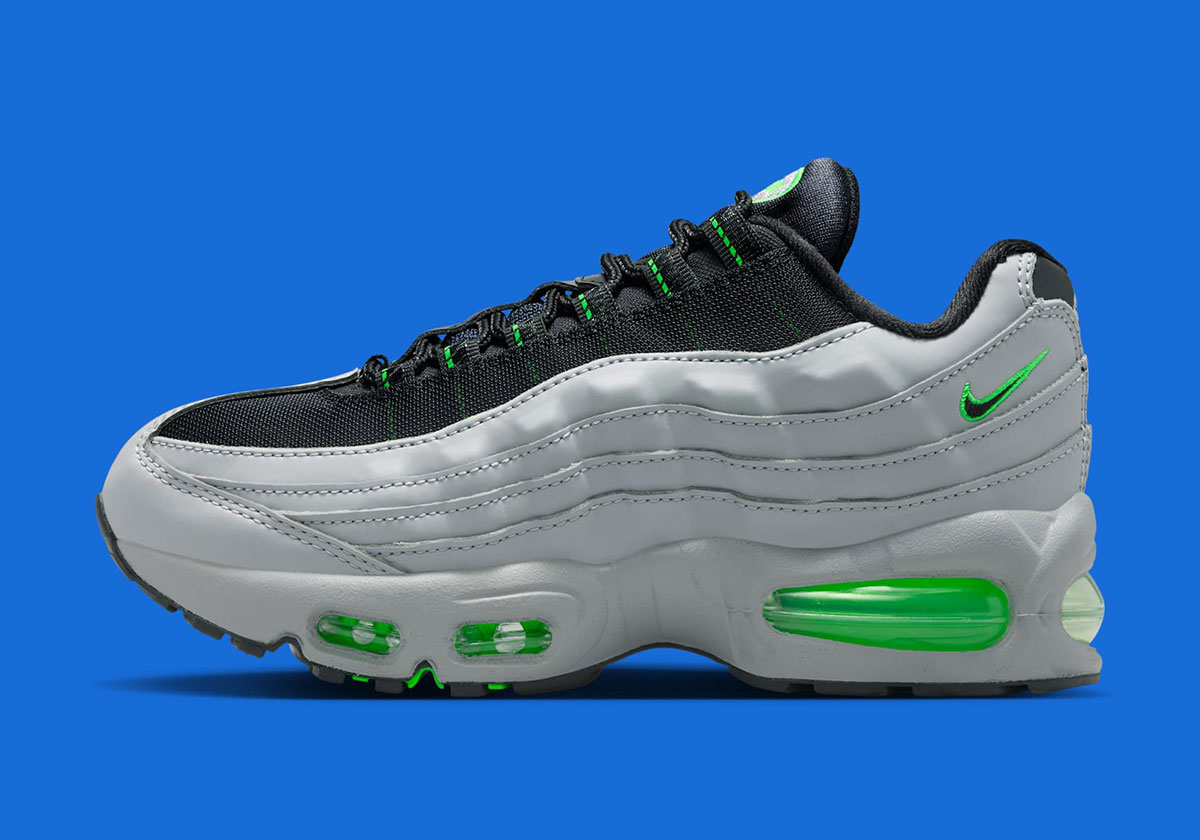Nike Air Max 95 Og Racing Pack Light Smoke Grey Black Green Strike White Ii4130 012 5