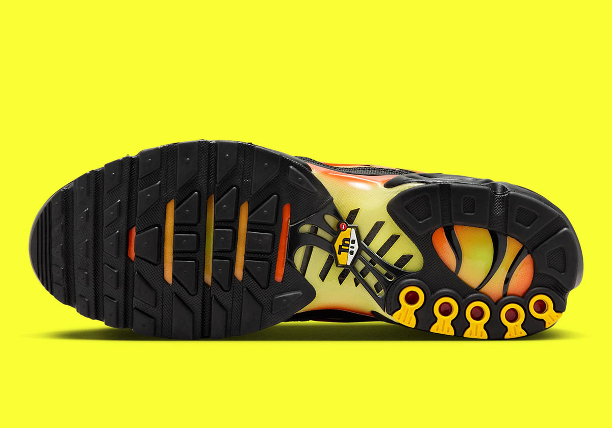 Nike Air Max Plus Black Lightening Orange Dm0032 028 2