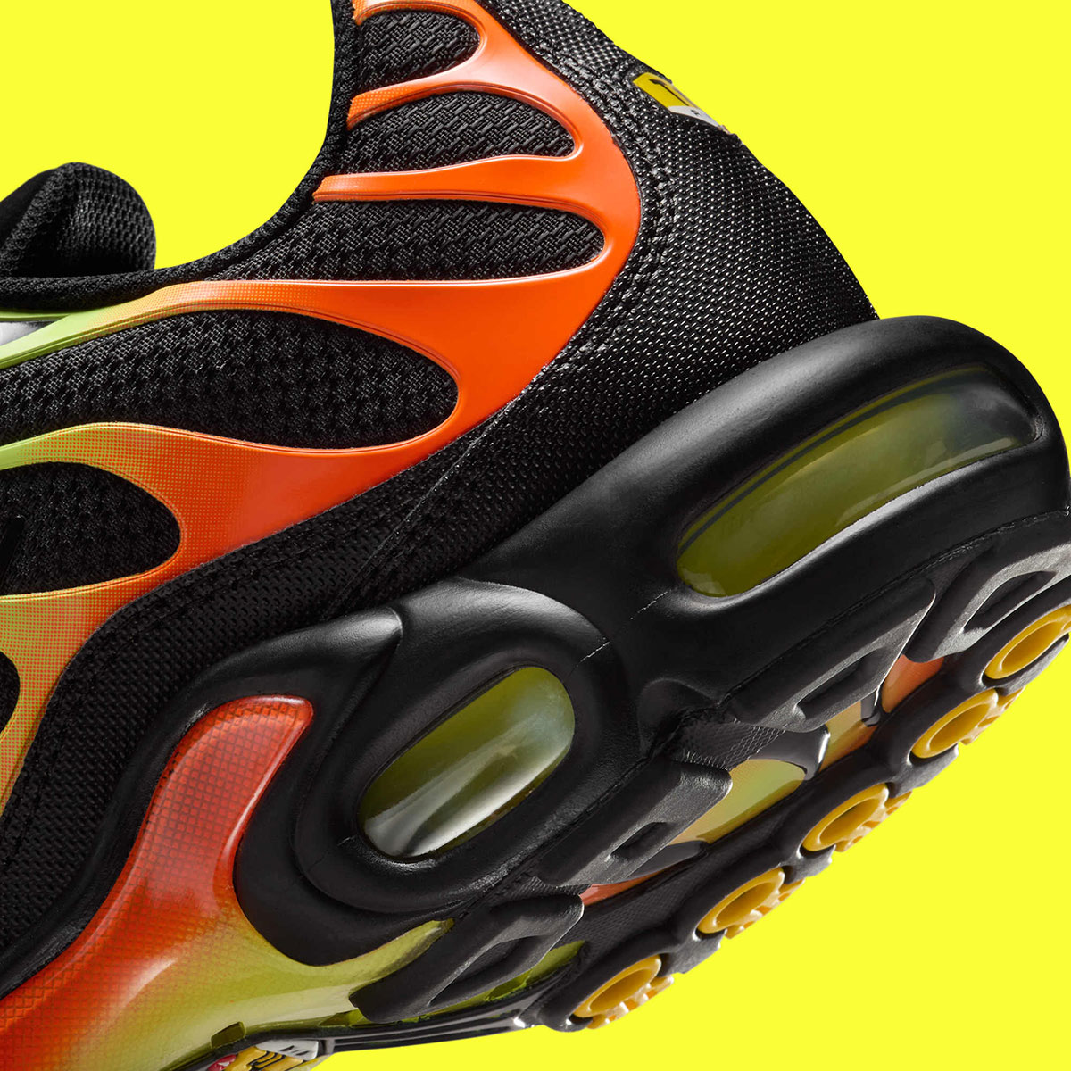 Nike Air Max Plus Black Lightening Orange Dm0032 028 3