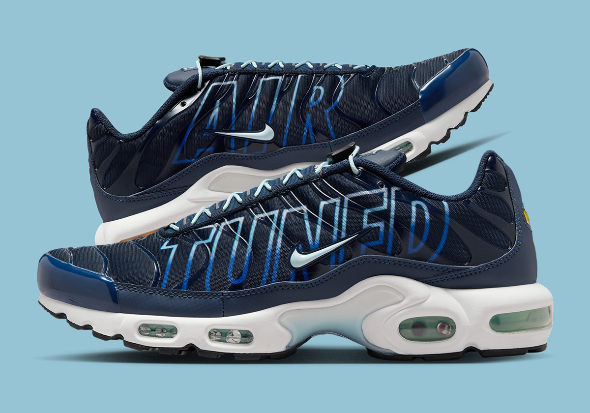 The Nike Air Max Plus "Tuned Air" Collection Adds An "Obsidian" Colorway