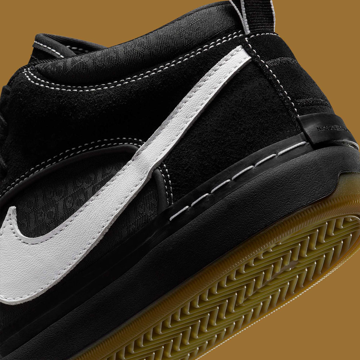 Nike Sb Leo React Black Gum Dx4361 005 4