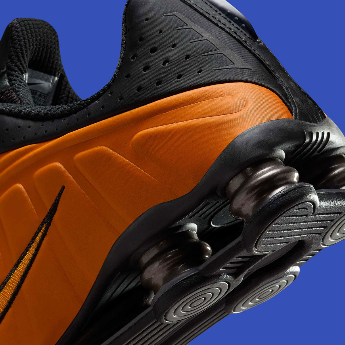 Nike Shox R4 Bright Ceramic Black Metallic Dark Grey Hq1988 800 5