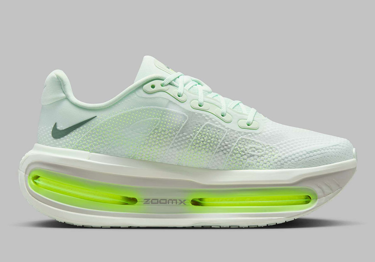 Nike Vomero Premium Hq2050 300 7