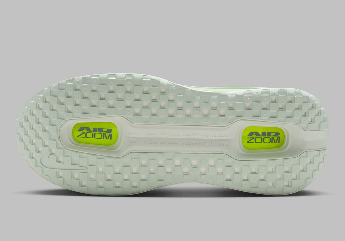 Nike Vomero Premium Hq2050 300 8