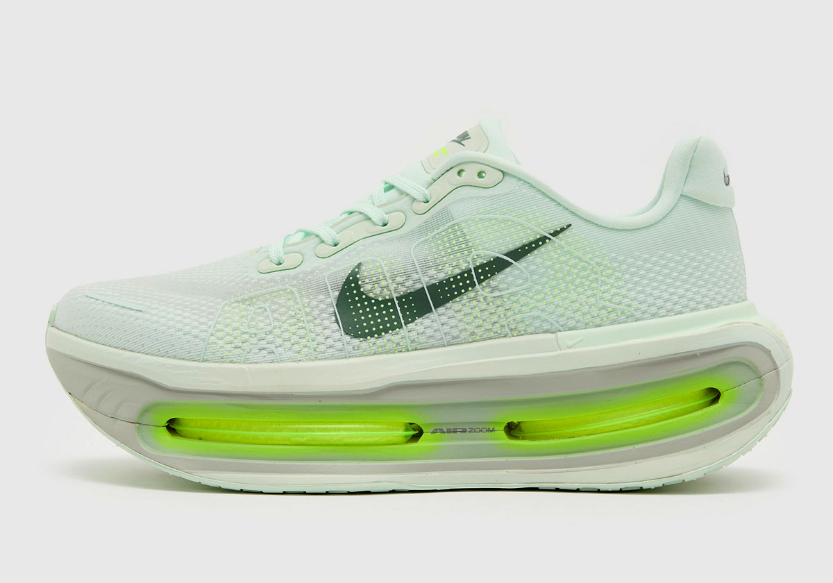 Nike Vomero Premium Barely Green Flat Pewter Volt Light Silver Barely Volt Hq2050 300 4