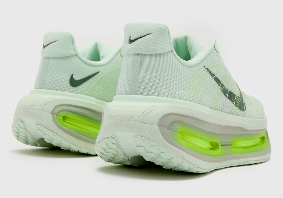 Nike Vomero Premium Barely Green Flat Pewter Volt Light Silver Barely Volt Hq2050 300 5