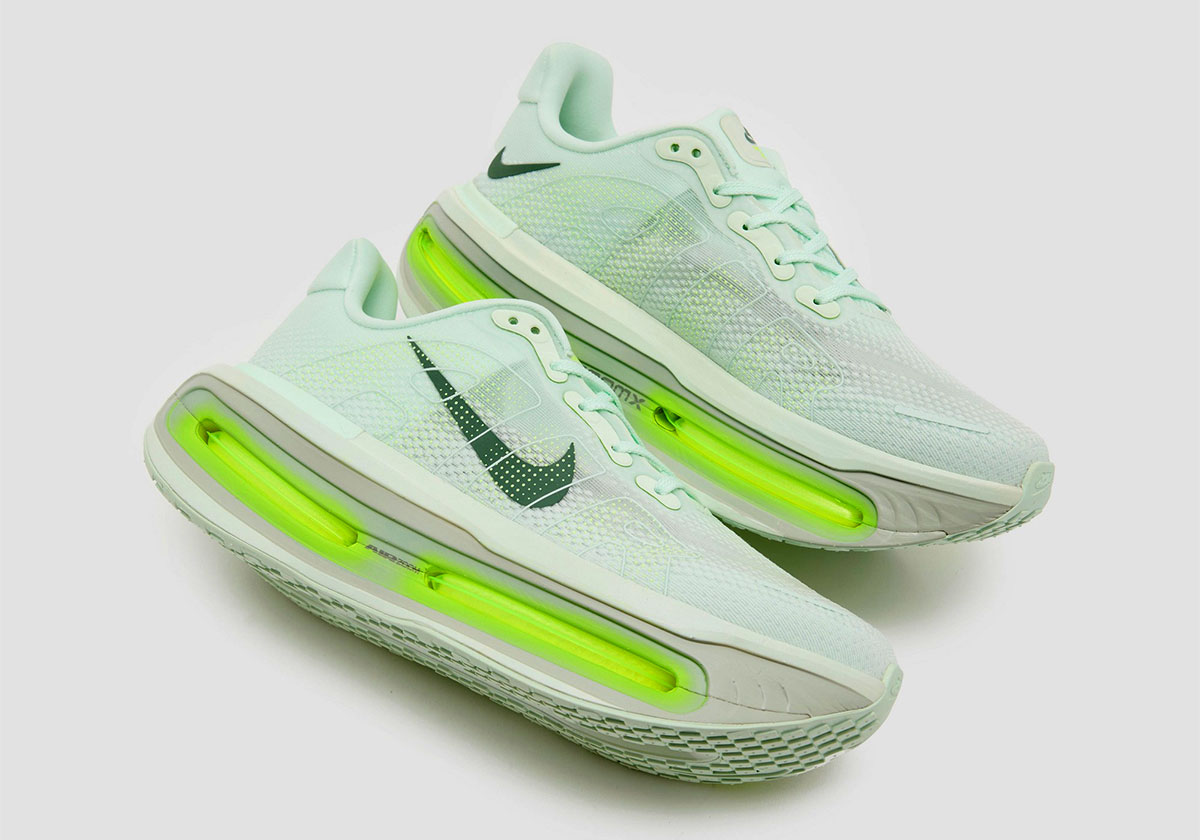 Nike Vomero Premium Barely Green Flat Pewter Volt Light Silver Barely Volt Hq2050 300 6