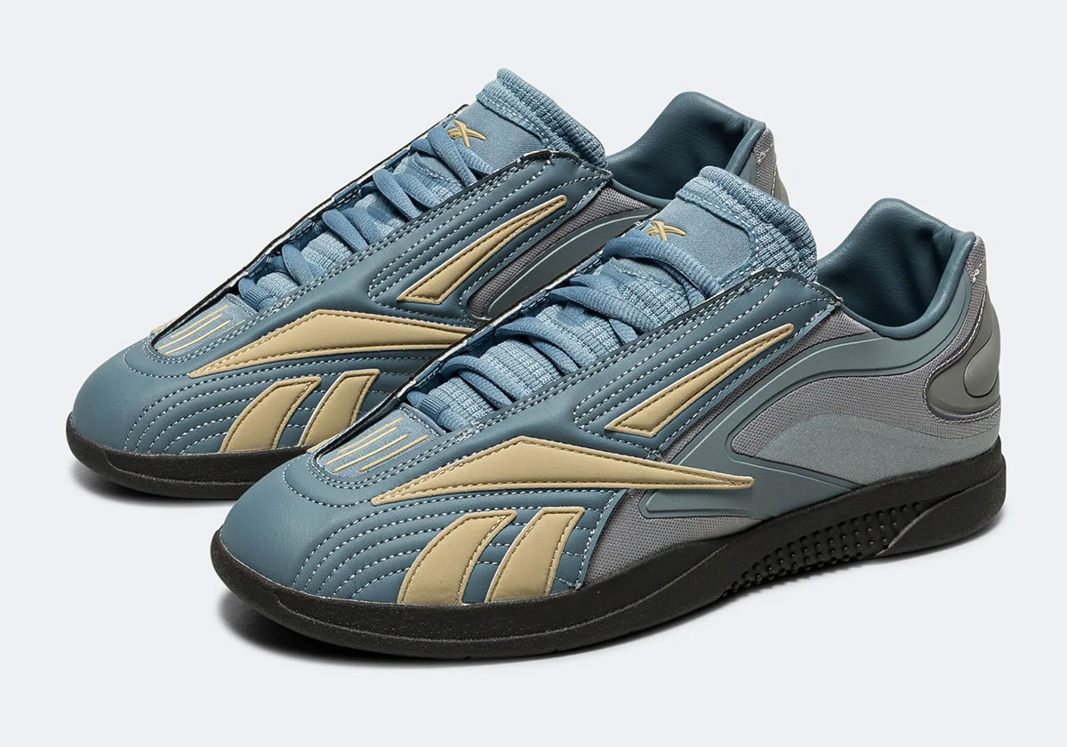 Reebok Ltd Hammer Pro Indoor Soccer Shoe 7