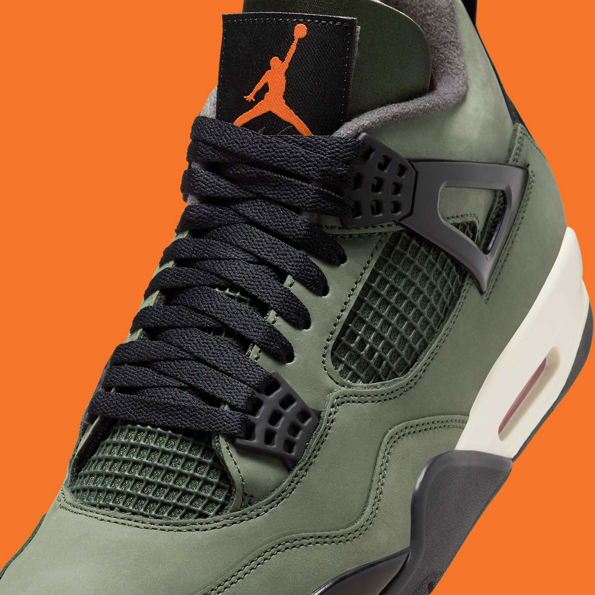 Air Jordan 4 Undefeated Official Images 4