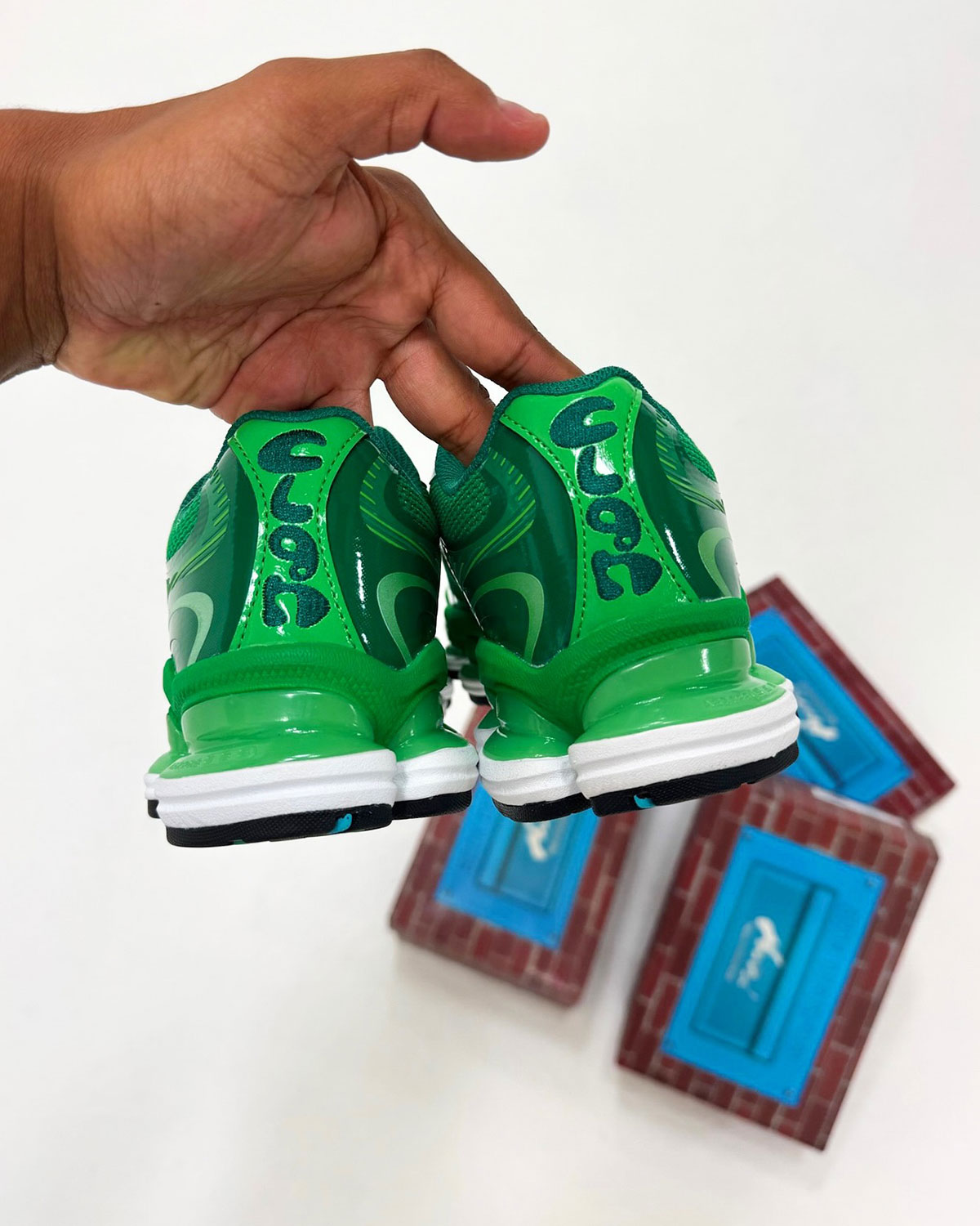 Amine New Balance 2000 Biblioteca 5