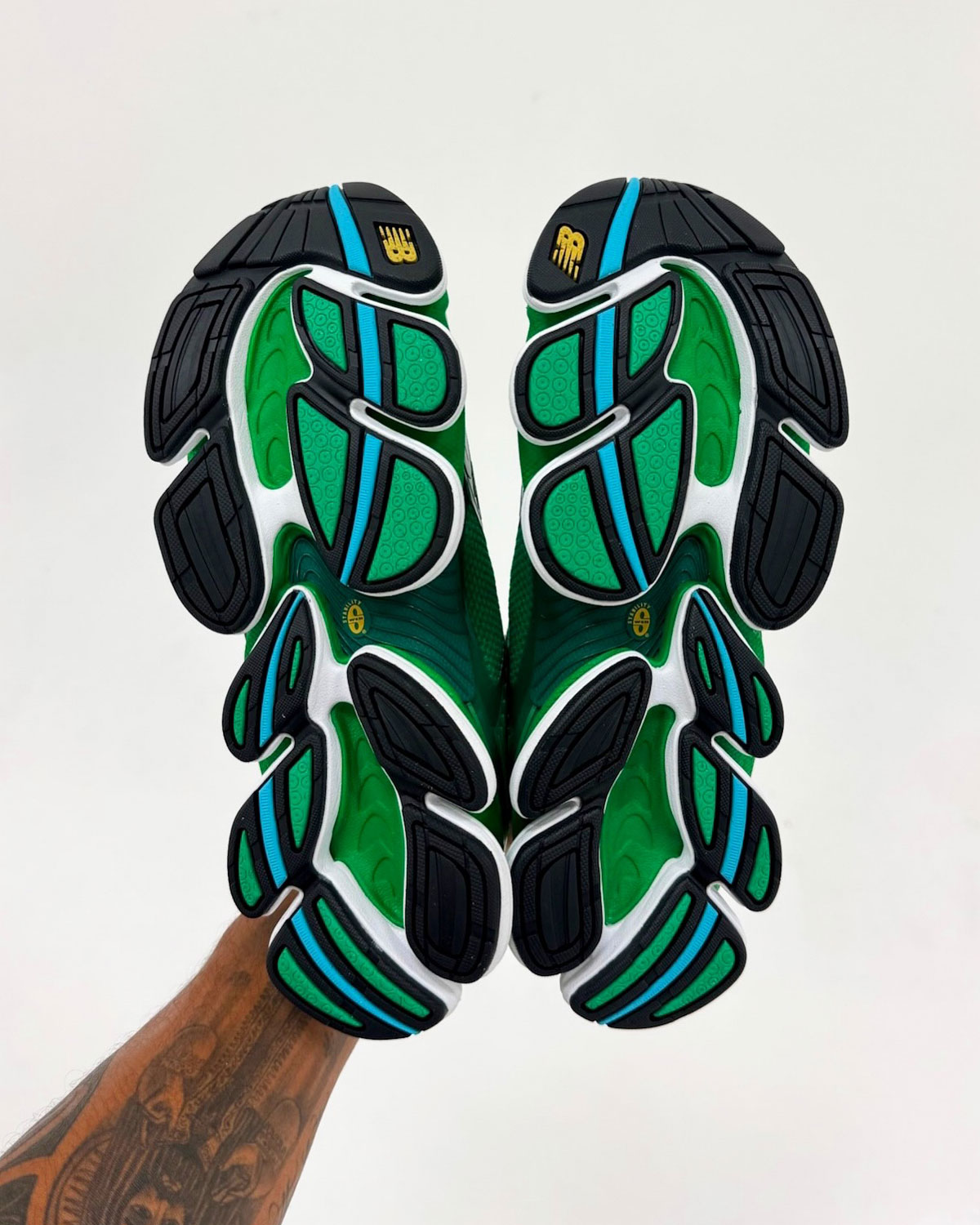 Amine New Balance 2000 Biblioteca 6