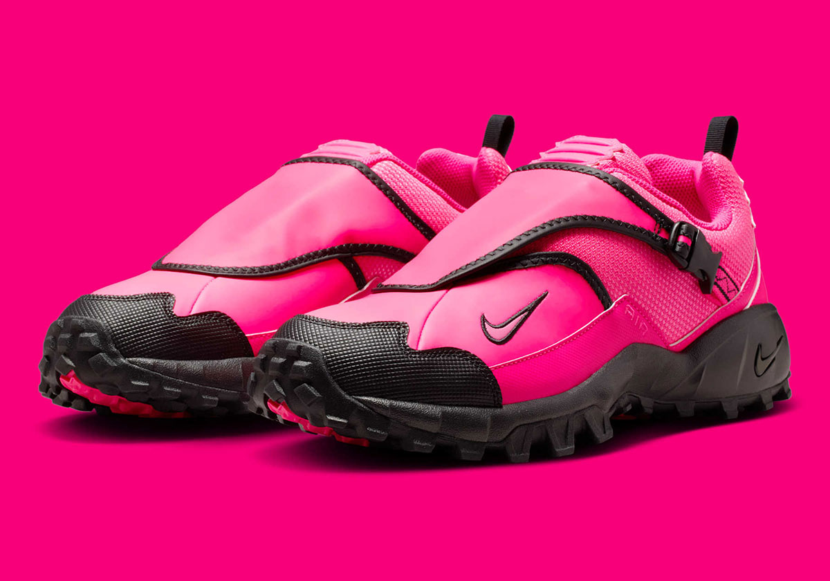The Nike ACG Phassad Shifts To Bold “Hyper Pink”