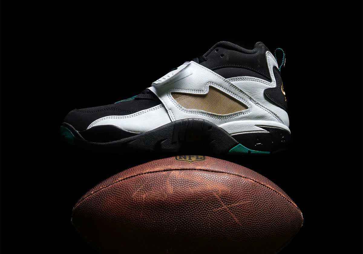 Where To Buy The Nike Air Diamond Turf "Emerald"