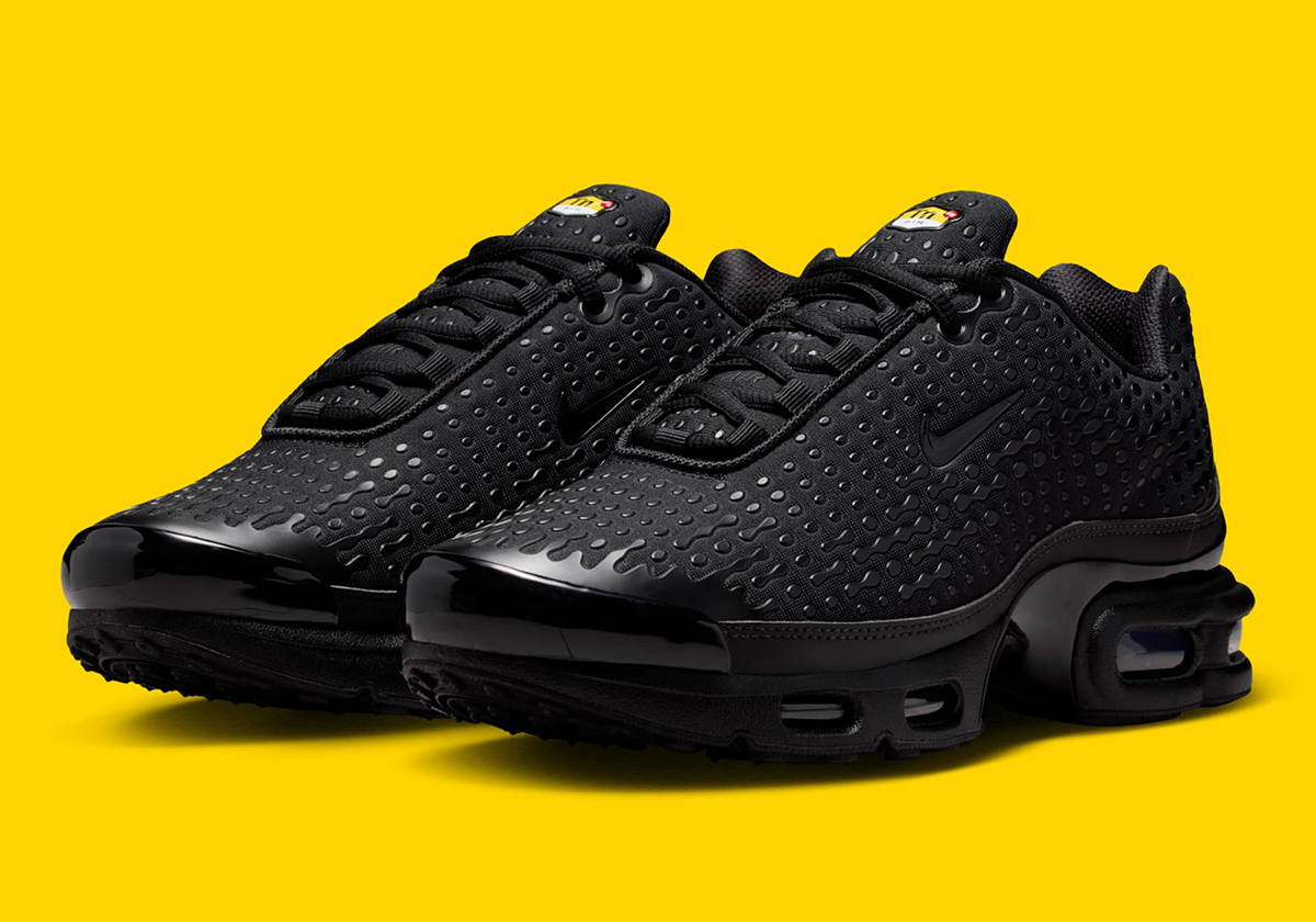 The Nike Air Max Plus VII Creeps Towards Debut In Black