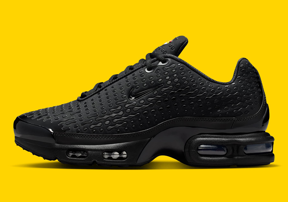 Nike Air Max Plus Viii Black Hq2197 001 1