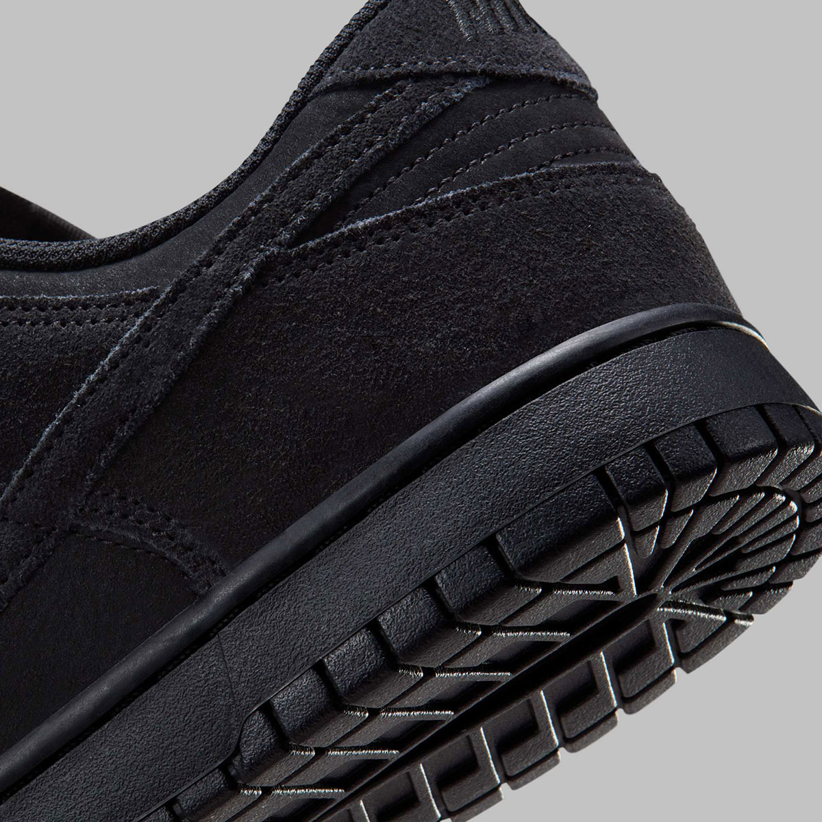 Nike Dunk Low Se Triple Black Ib6651 001 7