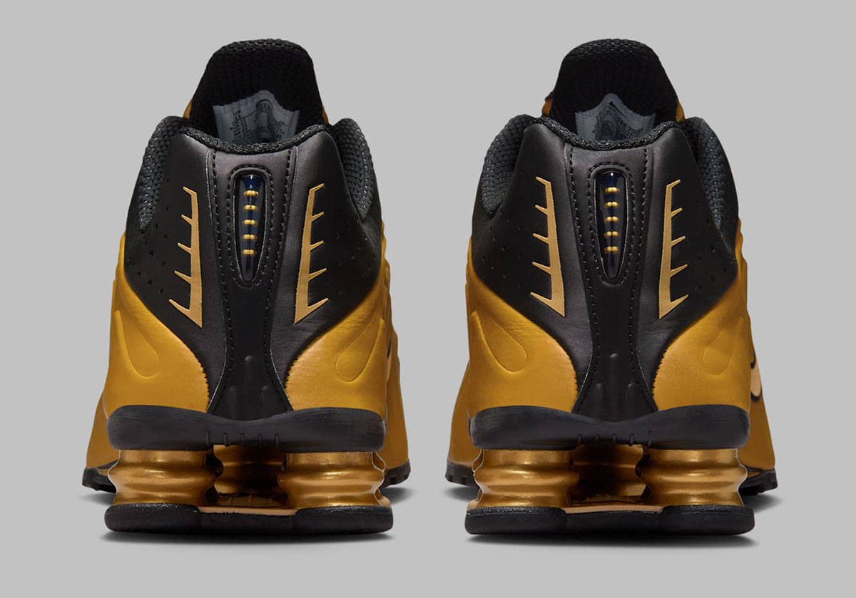Nike Shox R4 Black Gold Hq1988 700 7