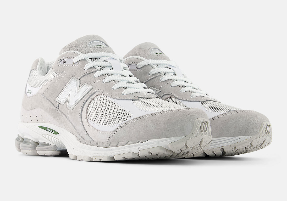 New Balance Drops Off A Simple “Grey” 2002R