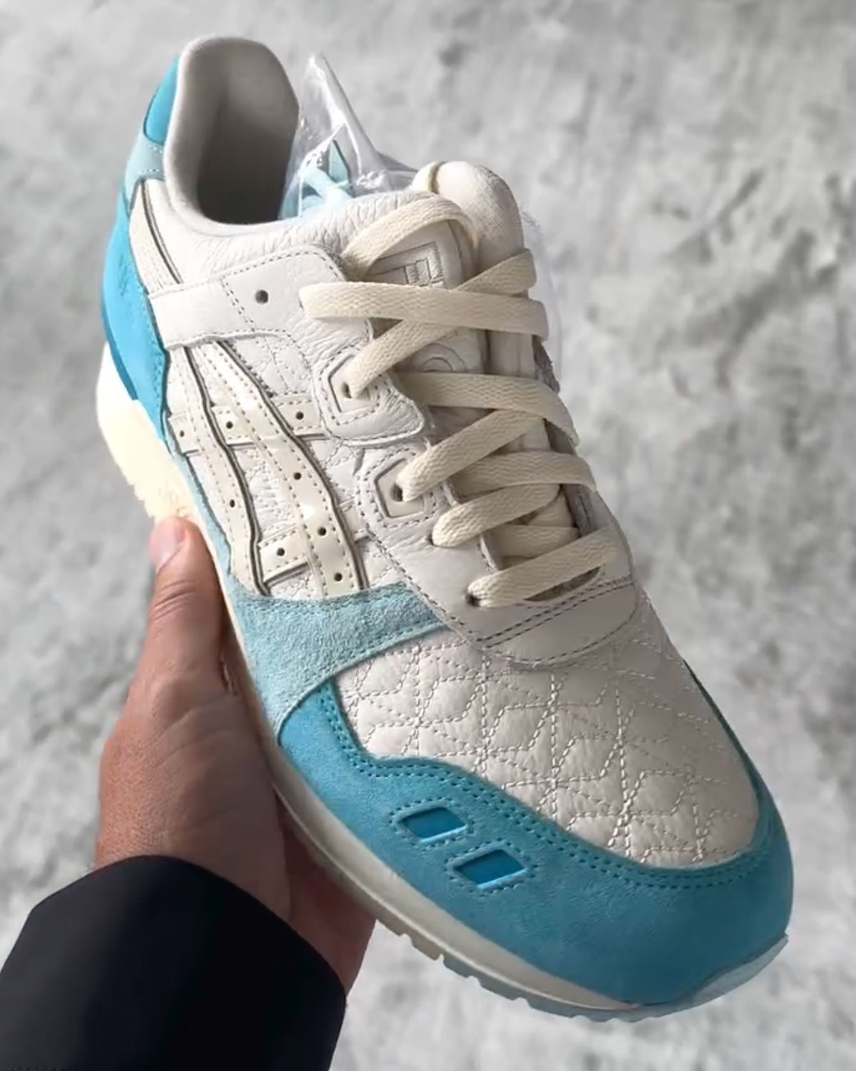 Ronnie Fieg Kith Asics Gel Lyte Iii Blue White 2