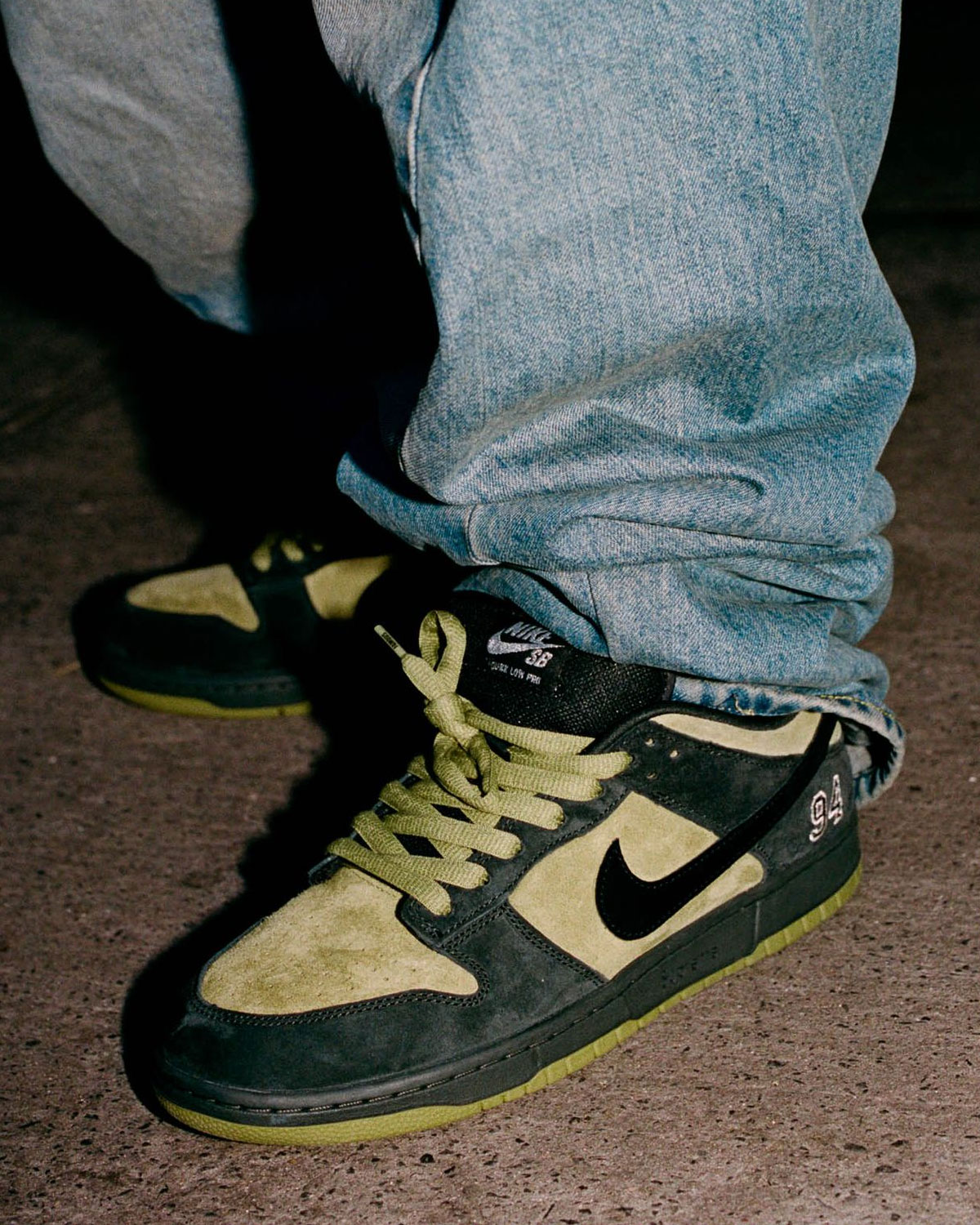 Supreme Nike Sb Dunk Low Release Date 21
